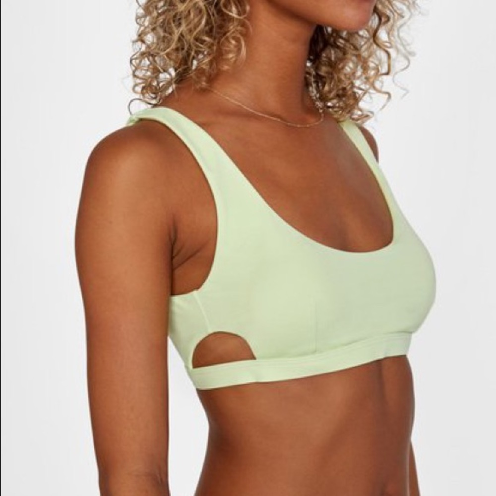 RVCA || NWT Solid Bralette Bikini Top - Picture 2 of 7